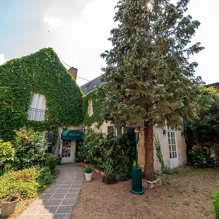 Hotellerie De Charme Le Relais Cicero Hotel-jardin-calme-verdure- Un Relais Du Xvii En Centre Au Detour Du Zoo La Flèche