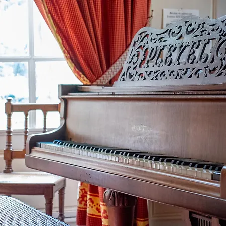 Hotel Hotellerie De Charme Le Relais Cicero Hotel-jardin-calme-verdure- Un Relais Du Xvii En Centre Au Detour Du Zoo 3*