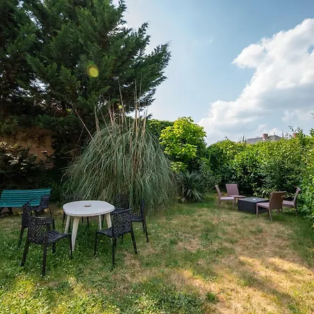 Hotellerie De Charme Le Relais Cicero Hotel-jardin-calme-verdure- Un Relais Du Xvii En Centre Au Detour Du Zoo Otel La Flèche