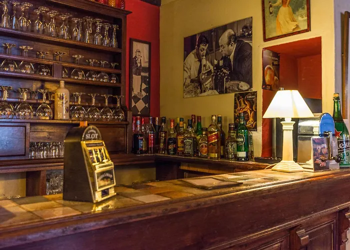 Hotellerie De Charme Le Relais Cicero Hotel-jardin-calme-verdure- Un Relais Du Xvii En Centre Au Detour Du Zoo Hotel