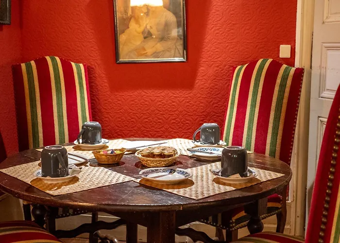 Hotellerie De Charme Le Relais Cicero Hotel-jardin-calme-verdure- Un Relais Du Xvii En Centre Au Detour Du Zoo Otel La Flèche