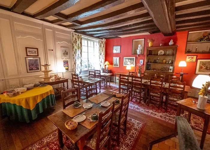 Hotellerie De Charme Le Relais Cicero Hotel-jardin-calme-verdure- Un Relais Du Xvii En Centre Au Detour Du Zoo Otel 3*