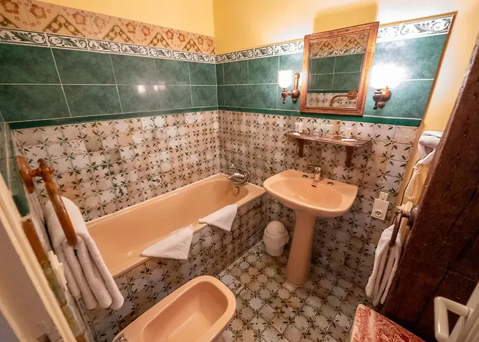 Hotel Hotellerie De Charme Le Relais Cicero Hotel-jardin-calme-verdure- Un Relais Du Xvii En Centre Au Detour Du Zoo 3*