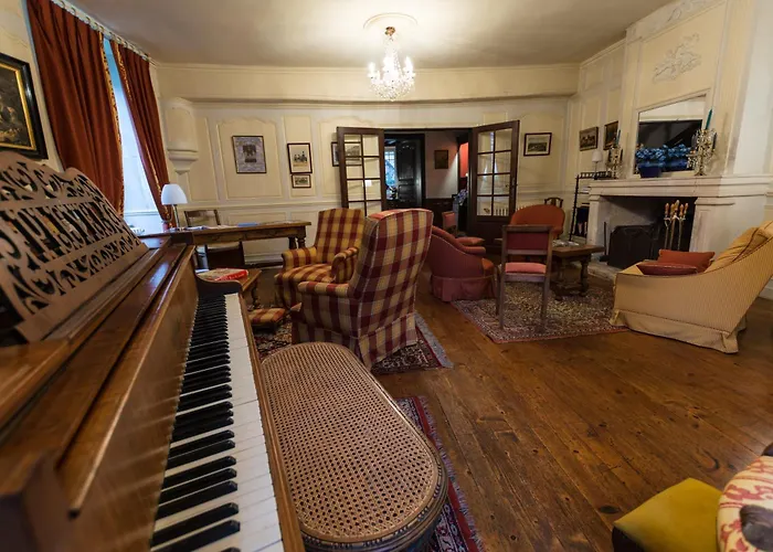 Hotellerie De Charme Le Relais Cicero Hotel-jardin-calme-verdure- Un Relais Du Xvii En Centre Au Detour Du Zoo Otel La Flèche